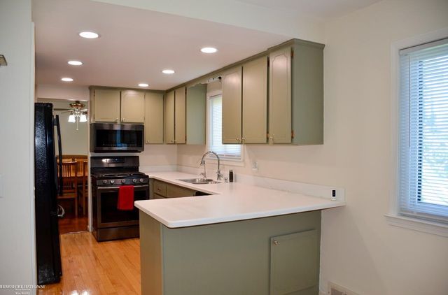 50508 W Shamrock Street, New Baltimore, MI 48047