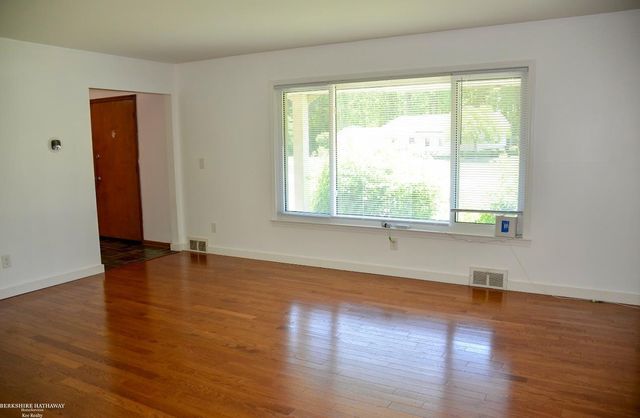 50508 W Shamrock Street, New Baltimore, MI 48047