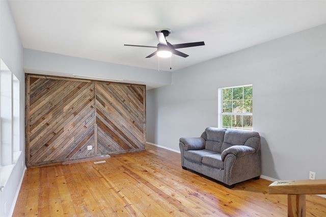 1941 Lariat Lane, Burleson, TX 76028