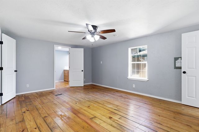 1941 Lariat Lane, Burleson, TX 76028