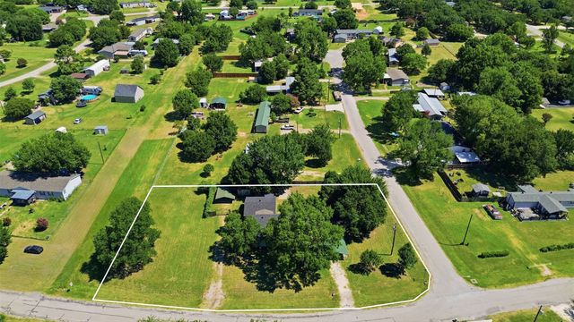 1941 Lariat Lane, Burleson, TX 76028