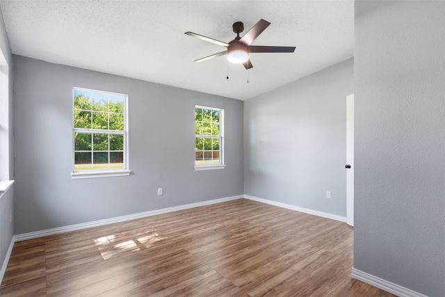 1941 Lariat Lane, Burleson, TX 76028