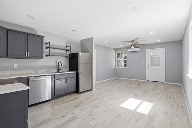 1941 Lariat Lane, Burleson, TX 76028