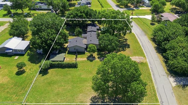 1941 Lariat Lane, Burleson, TX 76028