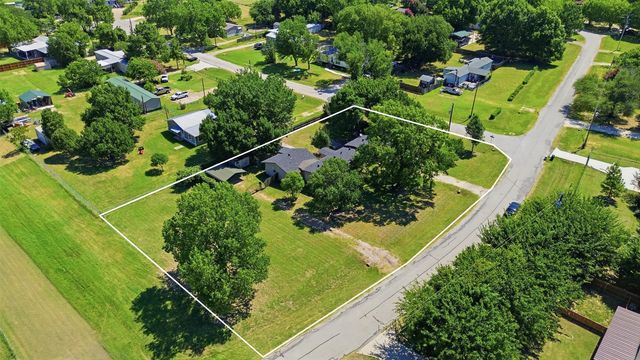 1941 Lariat Lane, Burleson, TX 76028