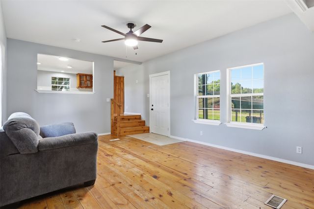 1941 Lariat Lane, Burleson, TX 76028