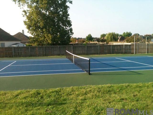 10325 Springpark Ave, Baton Rouge, LA 70810