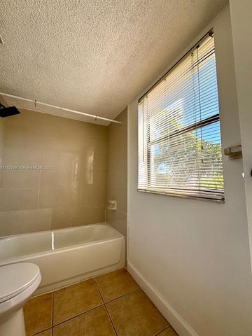 4341 W Mcnab Rd 27, Pompano Beach, FL 33069