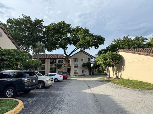 4341 W Mcnab Rd 27, Pompano Beach, FL 33069
