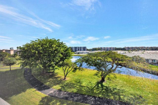 7076 Huntington Lane 407, Delray Beach, FL 33446