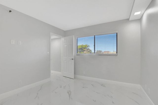 7076 Huntington Lane 407, Delray Beach, FL 33446