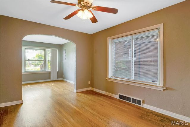 1085 Ferguson Avenue, Saint Louis, MO 63130