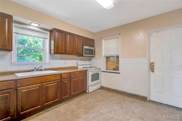 1085 Ferguson Avenue, Saint Louis, MO 63130