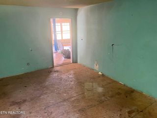 838 Slaven Ridge Rd, Jamestown, TN 38556