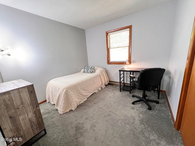 7 Sweetbriar Lane, Queensbury, NY 12804