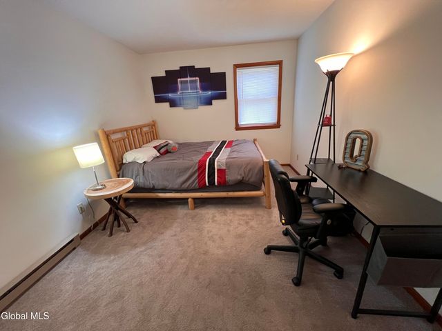 7 Sweetbriar Lane, Queensbury, NY 12804