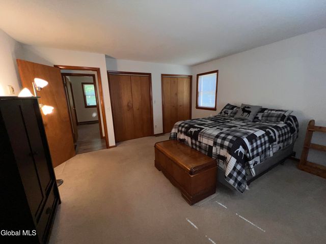 7 Sweetbriar Lane, Queensbury, NY 12804