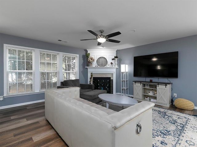 308 Balaban Circle, Woodstock, GA 30188