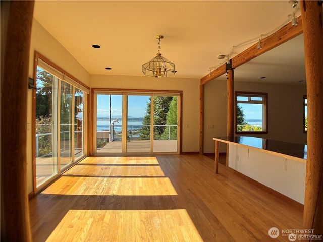 4957 Scurlock Road, Freeland, WA 98249