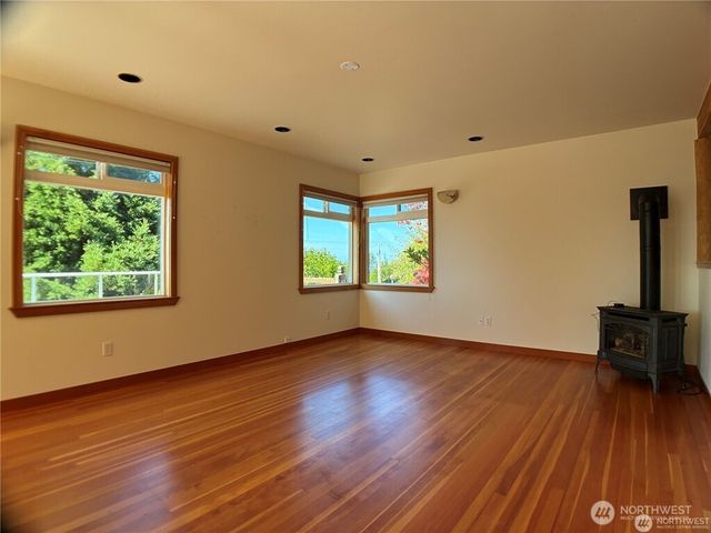 4957 Scurlock Road, Freeland, WA 98249