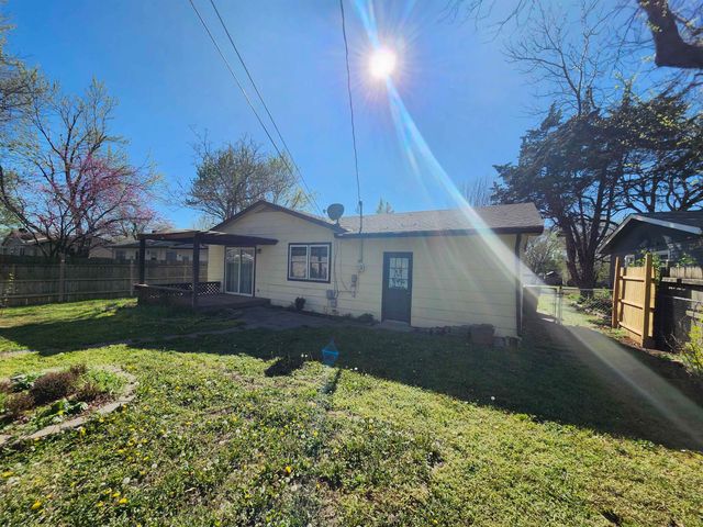 6452 N Hydraulic Ave, Park City, KS 67219