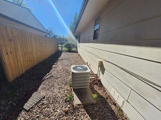 6452 N Hydraulic Ave, Park City, KS 67219