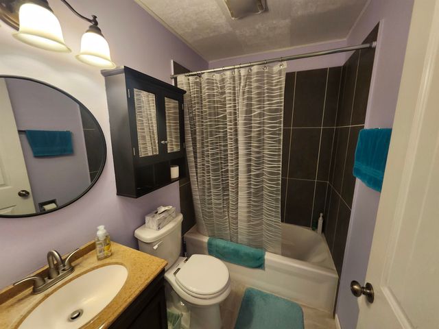 6452 N Hydraulic Ave, Park City, KS 67219