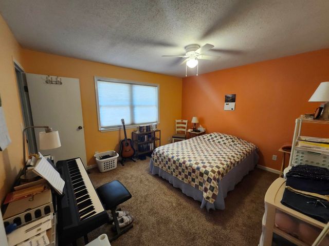 6452 N Hydraulic Ave, Park City, KS 67219