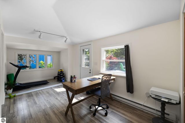 610 W Tenth Street, Traverse City, MI 49684