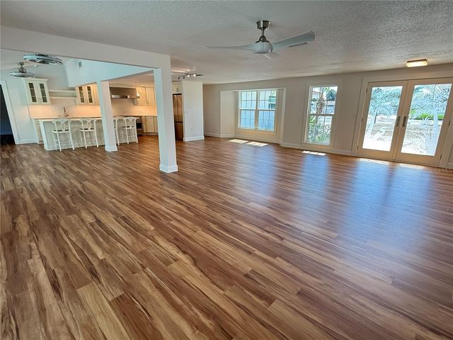 5569 SHADOW LAWN DRIVE, Sarasota, FL 34242