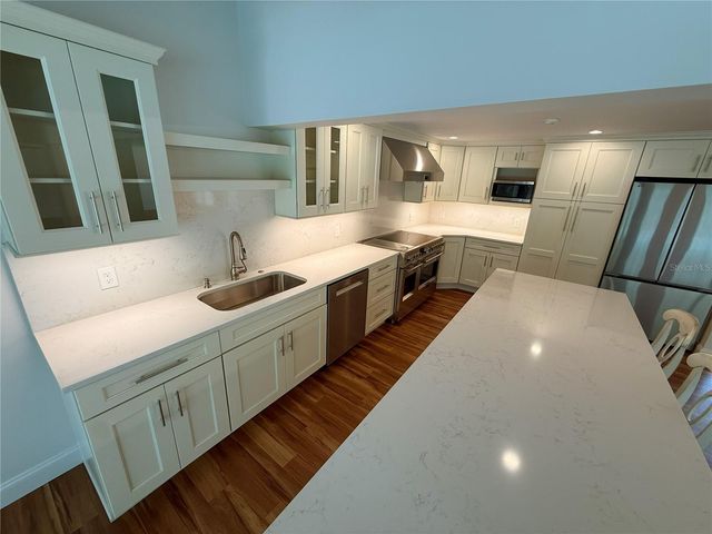 5569 SHADOW LAWN DRIVE, Sarasota, FL 34242