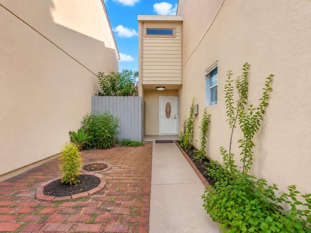 12321 Corona Lane, Houston, TX 77072