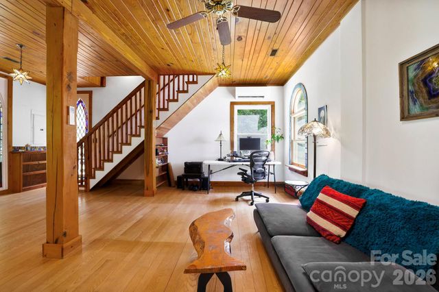 173 Camp Elliott Road, Black Mountain, NC 28711