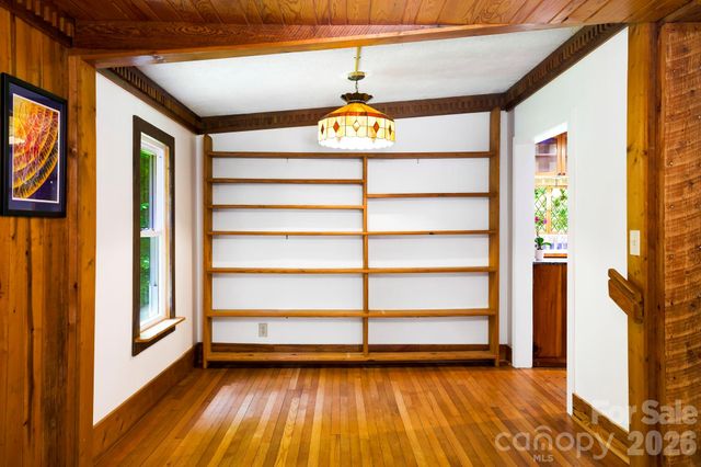 173 Camp Elliott Road, Black Mountain, NC 28711