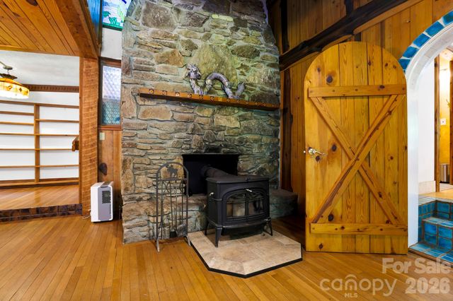 173 Camp Elliott Road, Black Mountain, NC 28711