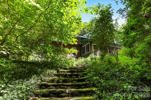 173 Camp Elliott Road, Black Mountain, NC 28711