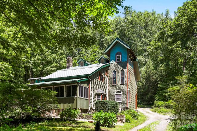 173 Camp Elliott Road, Black Mountain, NC 28711