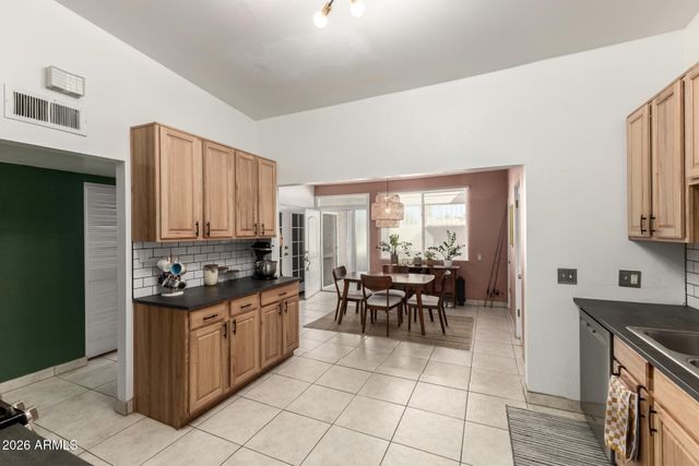 1201 E ROSE Lane 9, Phoenix, AZ 85014