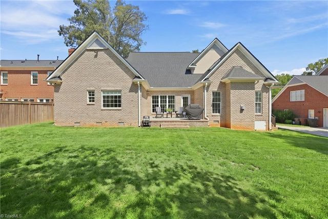 14 Middlefield Court, Greensboro, NC 27455