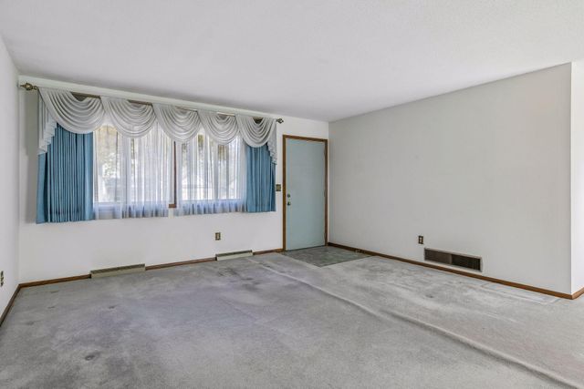 1262 Etna Street, Saint Paul, MN 55106