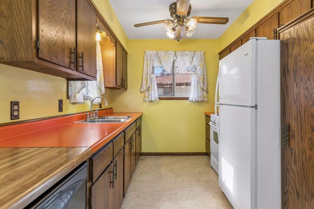 1262 Etna Street, Saint Paul, MN 55106