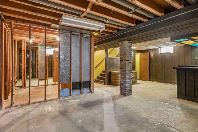 1262 Etna Street, Saint Paul, MN 55106