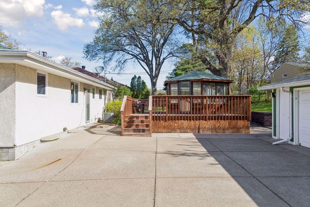 1262 Etna Street, Saint Paul, MN 55106