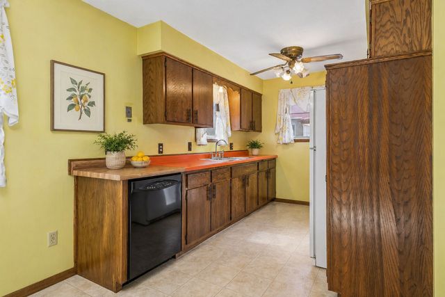 1262 Etna Street, Saint Paul, MN 55106