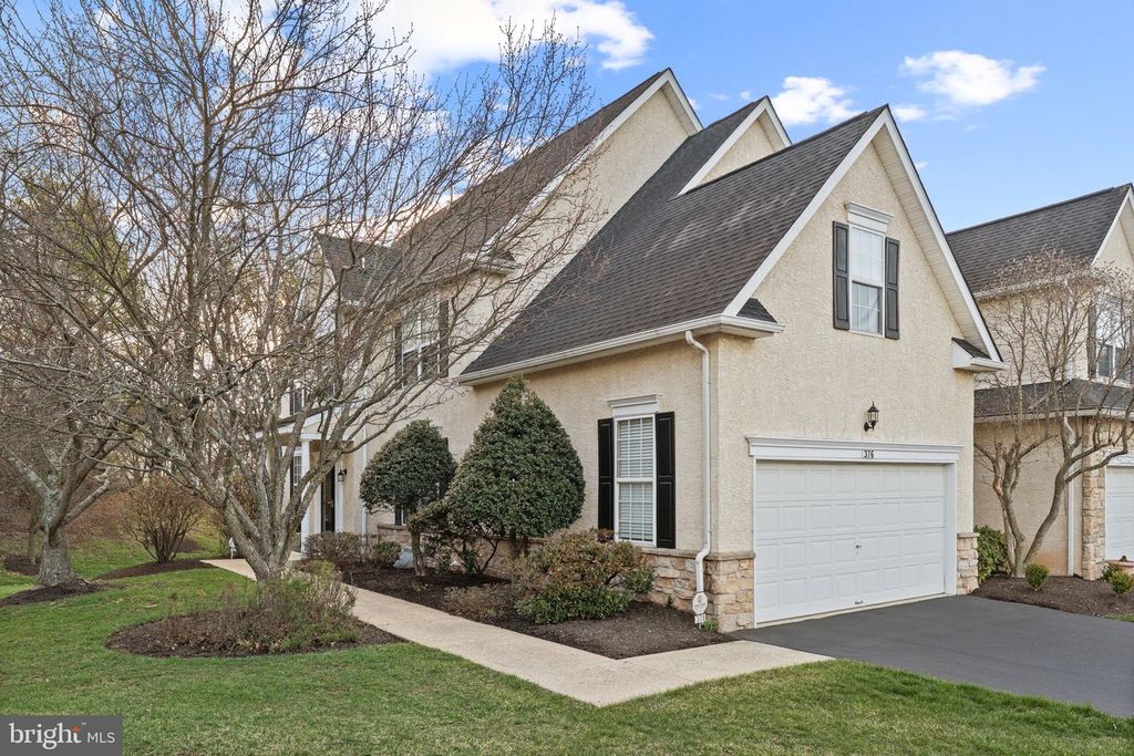 376 HOBSON PL, Blue Bell, PA 19422