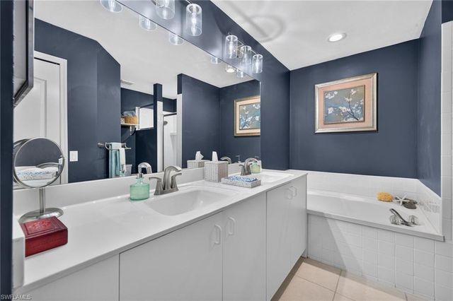 11071 Linnet LN, Naples, FL 34119