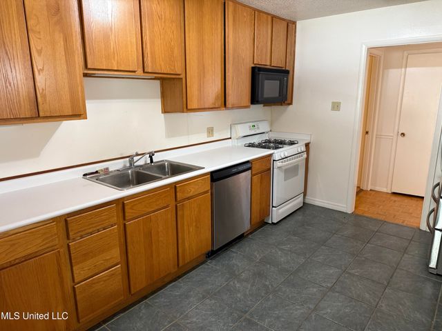 2507 Middlecoff Drive, Gulfport, MS 39507