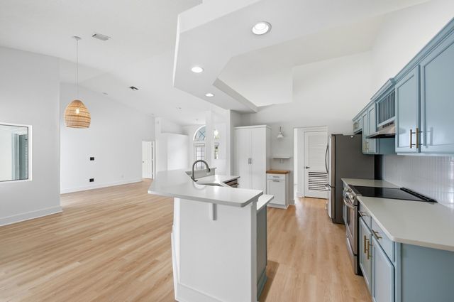 809 SE Lansdowne Avenue, Port St. Lucie, Port St Lucie, FL 34983