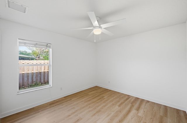 809 SE Lansdowne Avenue, Port St. Lucie, Port St Lucie, FL 34983