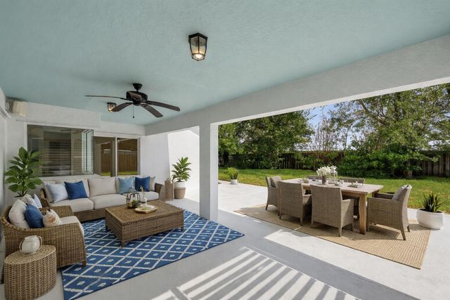 809 SE Lansdowne Avenue, Port St. Lucie, Port St Lucie, FL 34983